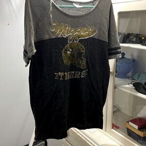 University of Missouri shirt. Lg